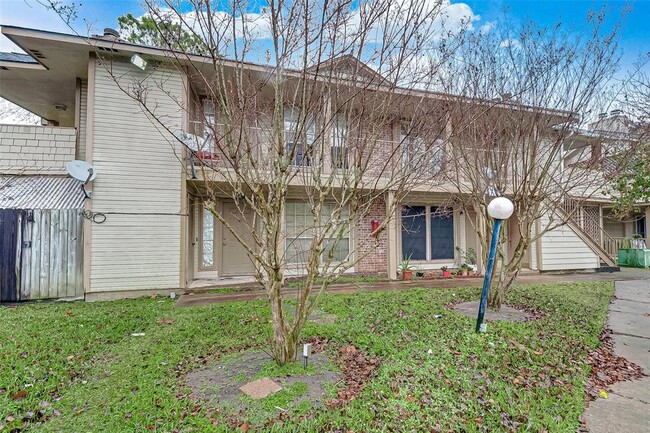 Foto del edificio - 11503 Meadow Ln