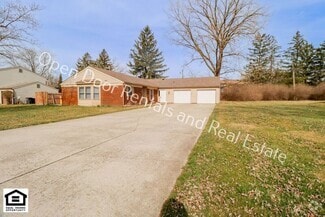 Building Photo - 4935 Vermont Ln