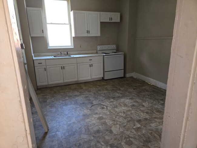 Foto del edificio - 225 Upton St