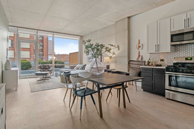 Foto del edificio - 1399 S State St