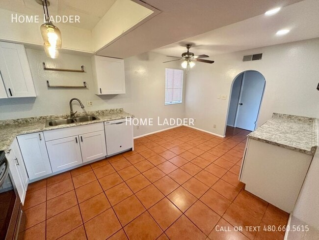 Foto del edificio - 17445 N 16th Ln