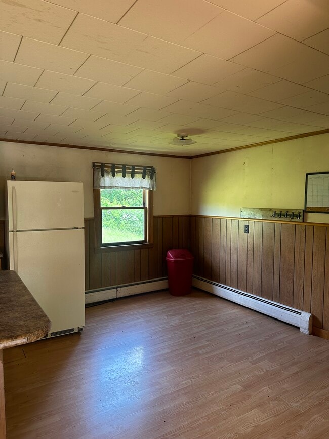 Building Photo - 36 Mount Mica Rd