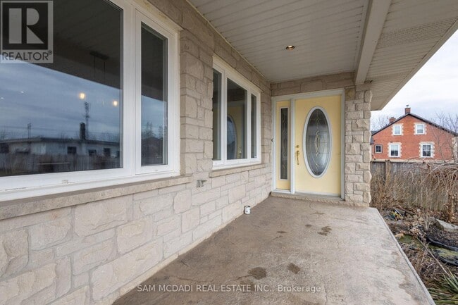 Building Photo - 9747 RR 20