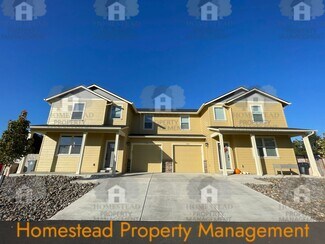 Building Photo - 196-198 SE Lacreole Dr