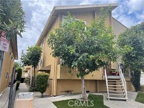 Building Photo - 1720 Peyton Ave