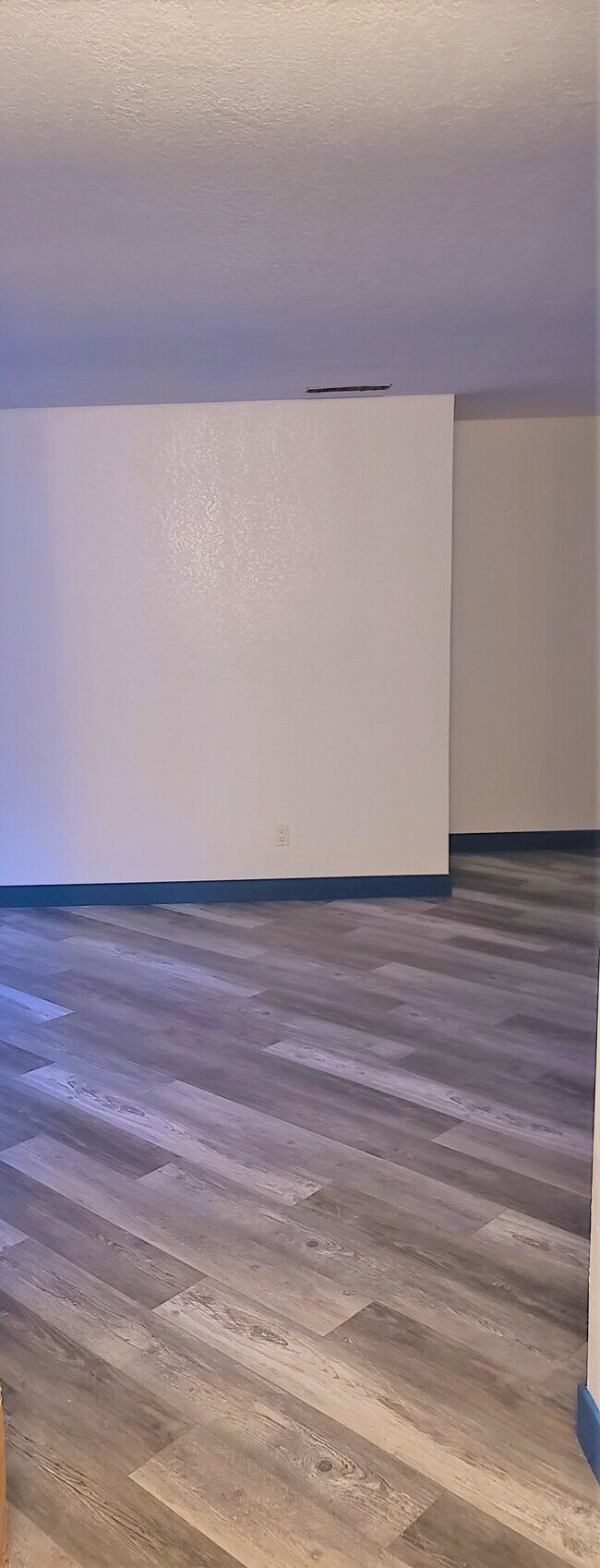 Building Photo - 618 Rosvall Dr