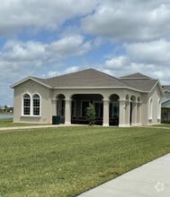 Building Photo - 7883 Loren Cove Dr