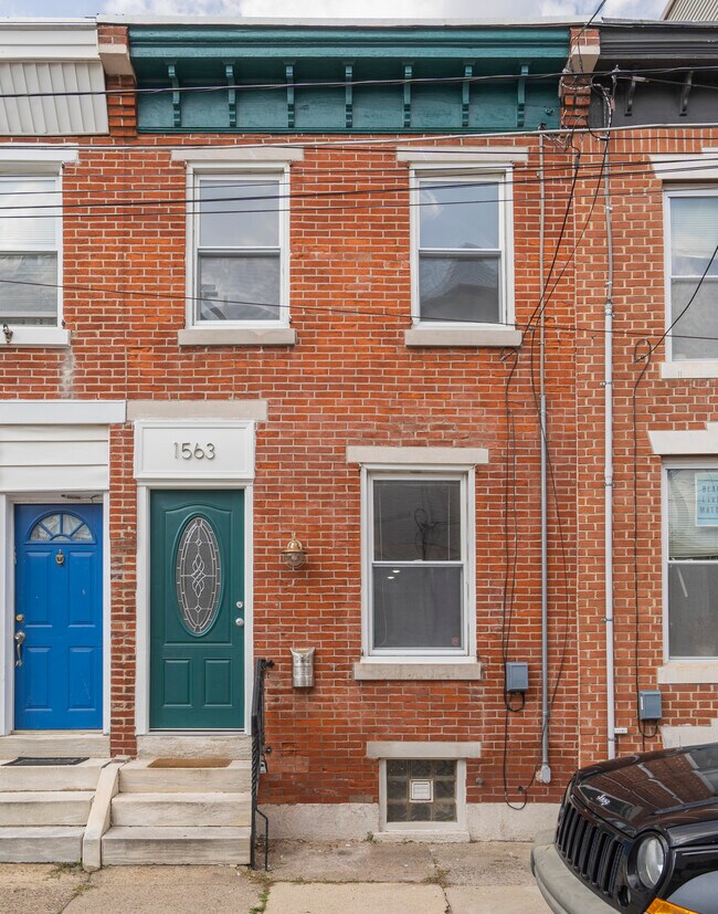 Building Photo - 1563 East Hewson Street