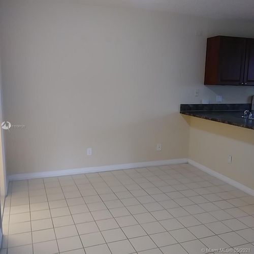 Building Photo - 3104 Kingston Ct