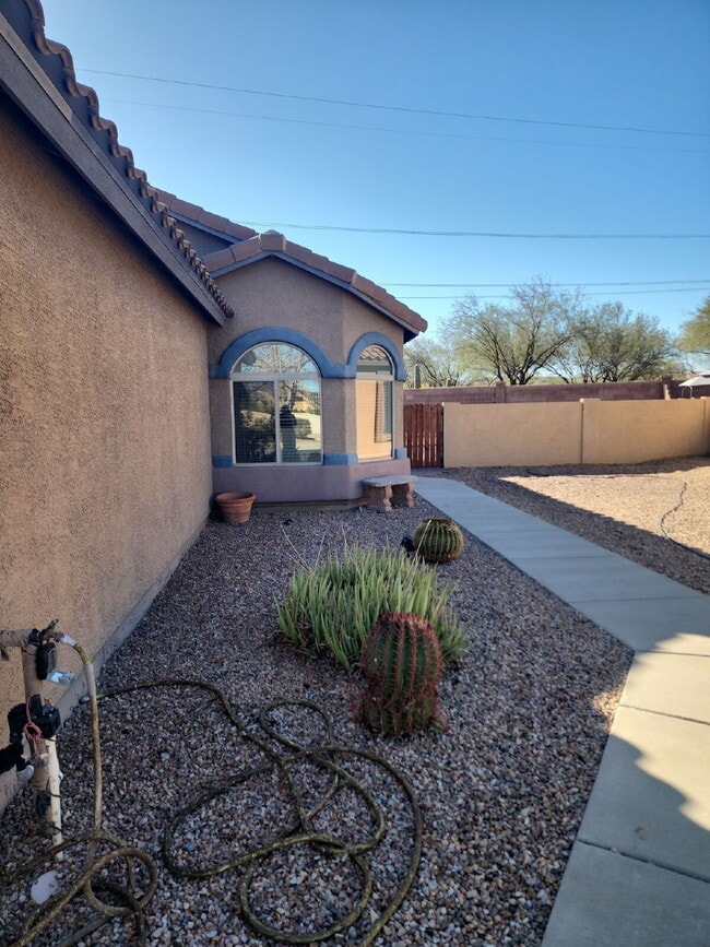 Foto del edificio - "Charming 3-Bedroom Oasis in Sahuarita - Spacious Living Awaits!"