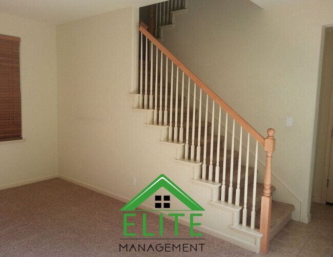 Building Photo - Spacious 4-Bedroom Home in North Natomas –...