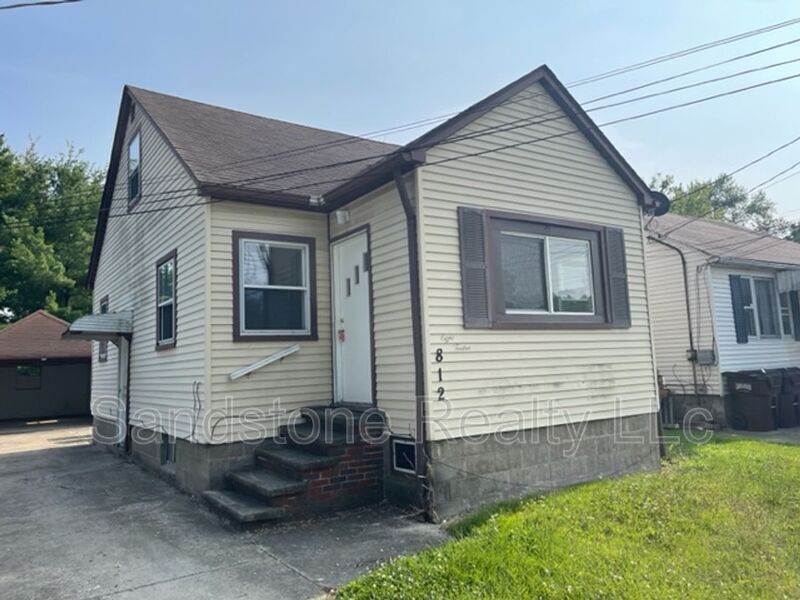 812 Harriet St, Lorain, OH 44055 House for Rent in Lorain, OH