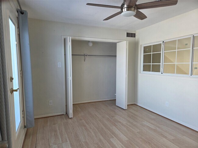 Foto del edificio - 1114 Augusta Dr