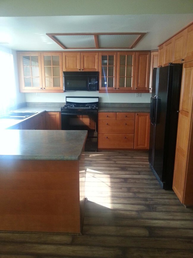 Building Photo - 26128 Alizia Canyon Dr