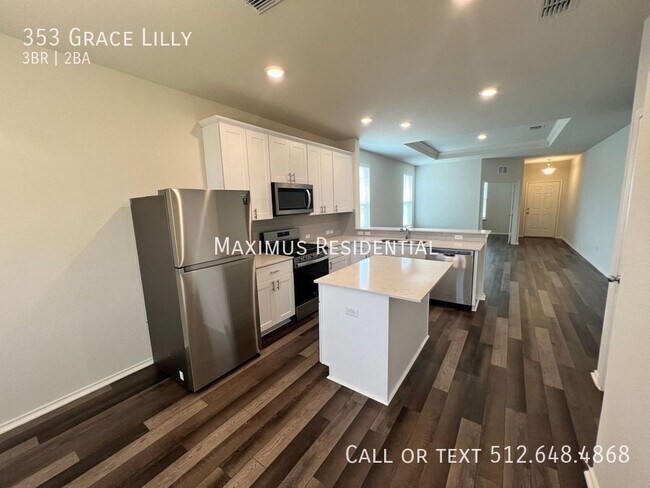 Foto del edificio - 353 Grace Lilly Dr