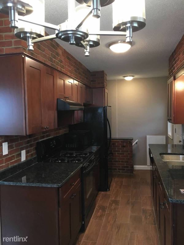 Building Photo - 4 br, 2 bath House - 471 White Bear Ave N
