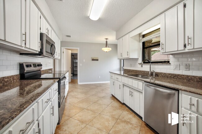 Foto del edificio - 3080 Marrano Dr