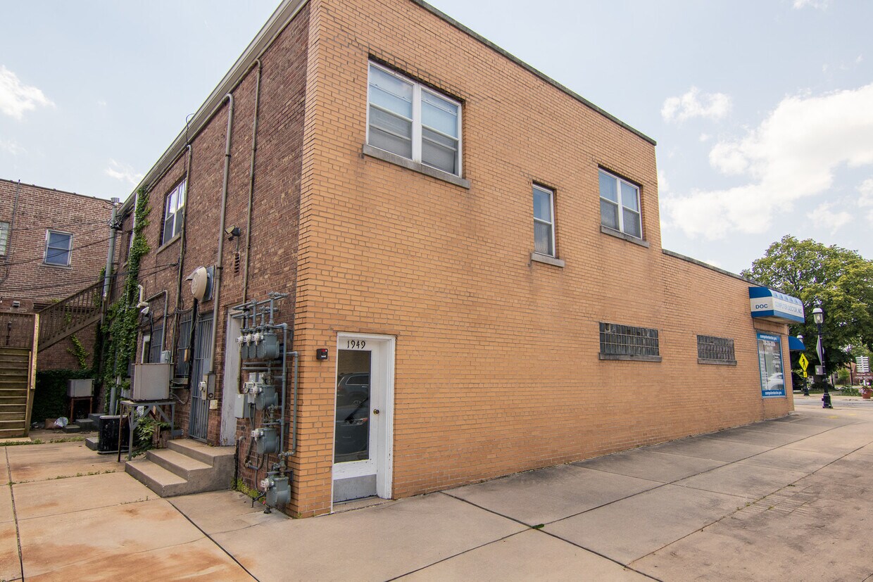 1949 Hickory Rd, Homewood, IL 60430 House Rental in Homewood, IL