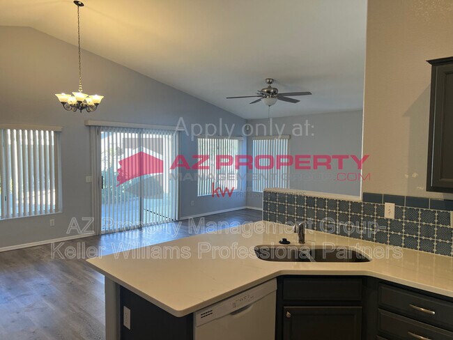 Foto del edificio - 2994 N 147th Ln