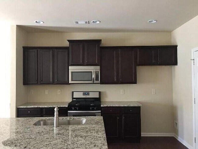Foto del edificio - 2703 Morgan Glen Rd NE