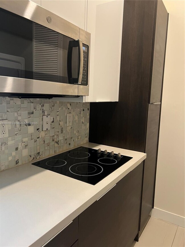 Foto del edificio - 10458 NW 67th St