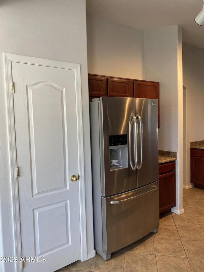 Foto del edificio - 45462 W Tulip Ln