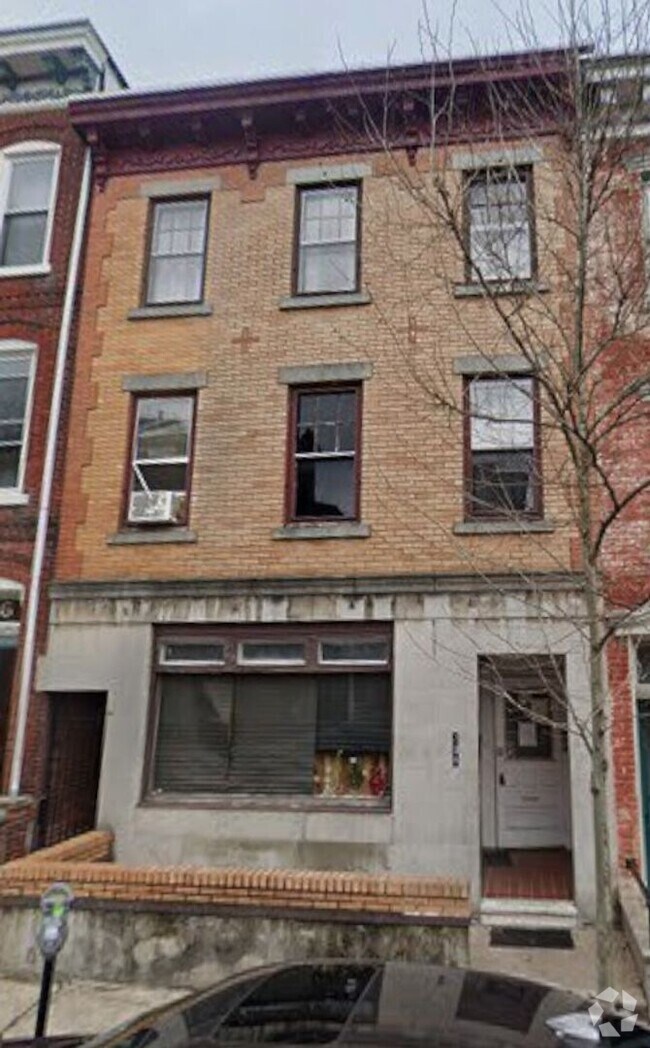 Building Photo - 208 N Ninth St