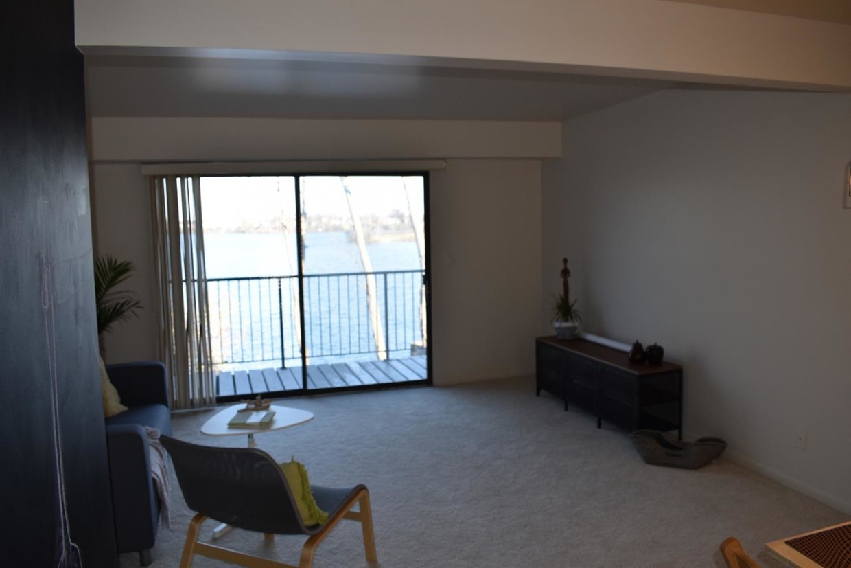 Primary Photo - 9671 Harbour Cove Ct