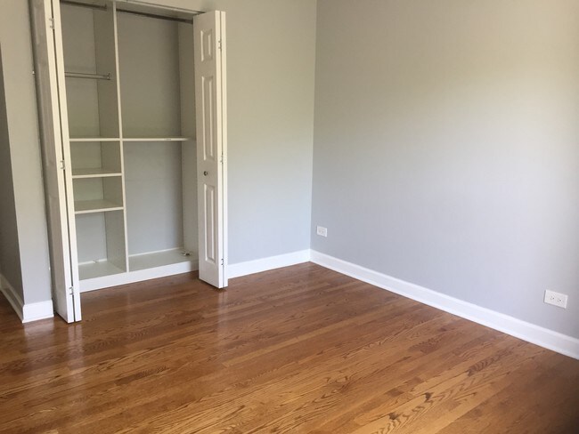 Second bedroom - 9601 W Golf Rd