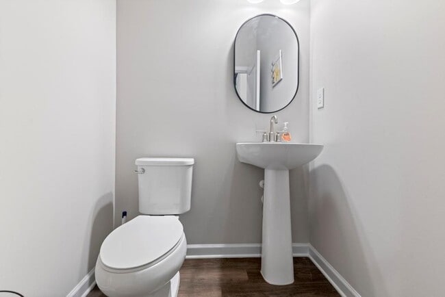 Building Photo - 1010 Valley Rock Dr