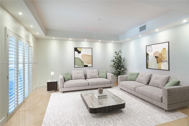 Building Photo - 1415 Sunset Harbour Dr
