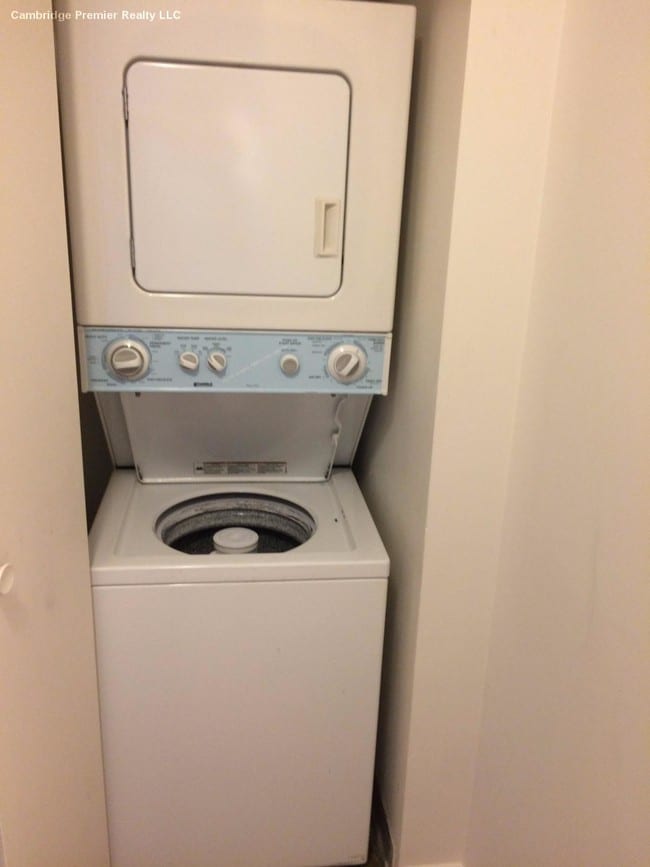 Foto del edificio - 218 Thorndike St