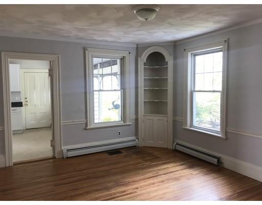 Building Photo - 40 Central St