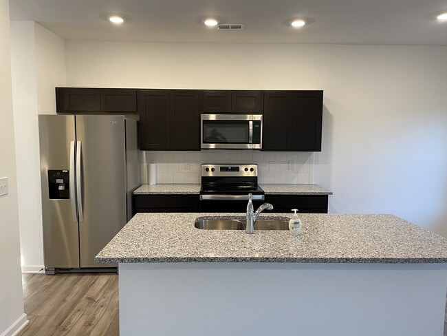 Foto del edificio - 1423 Ben Park Way