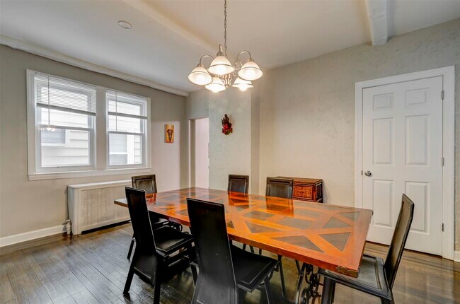 Foto del edificio - 13 E 44th St