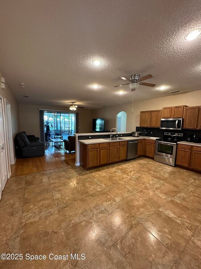 Foto del edificio - 1354 Enclave Dr
