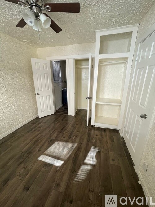 Building Photo - 5031 Bakman Ave