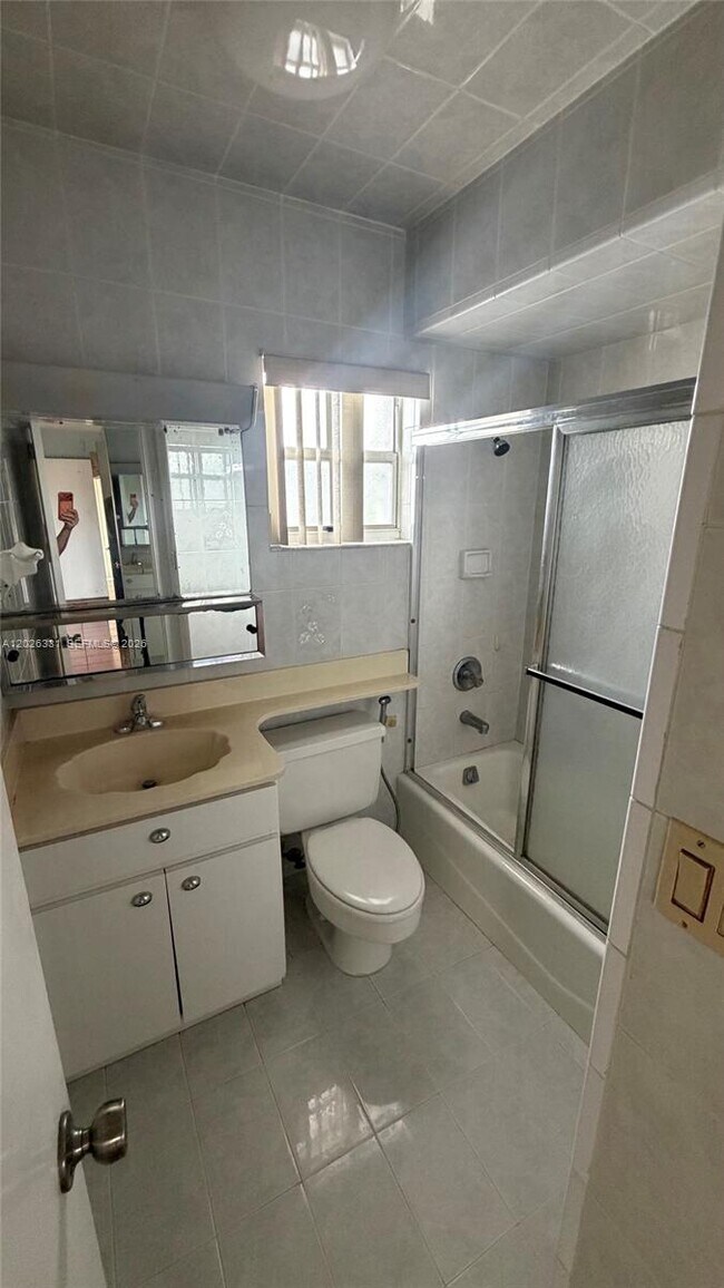 Foto del edificio - 770 E 19th St