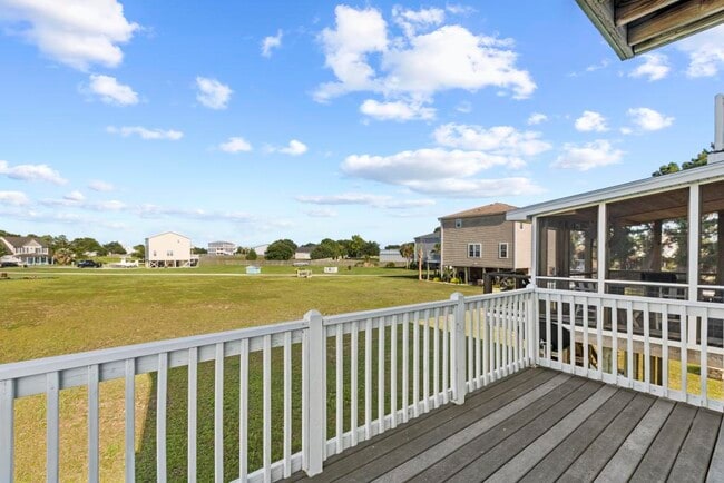 Photo - 220 Twin Oaks Dr (Hampstead, NC) Townhome