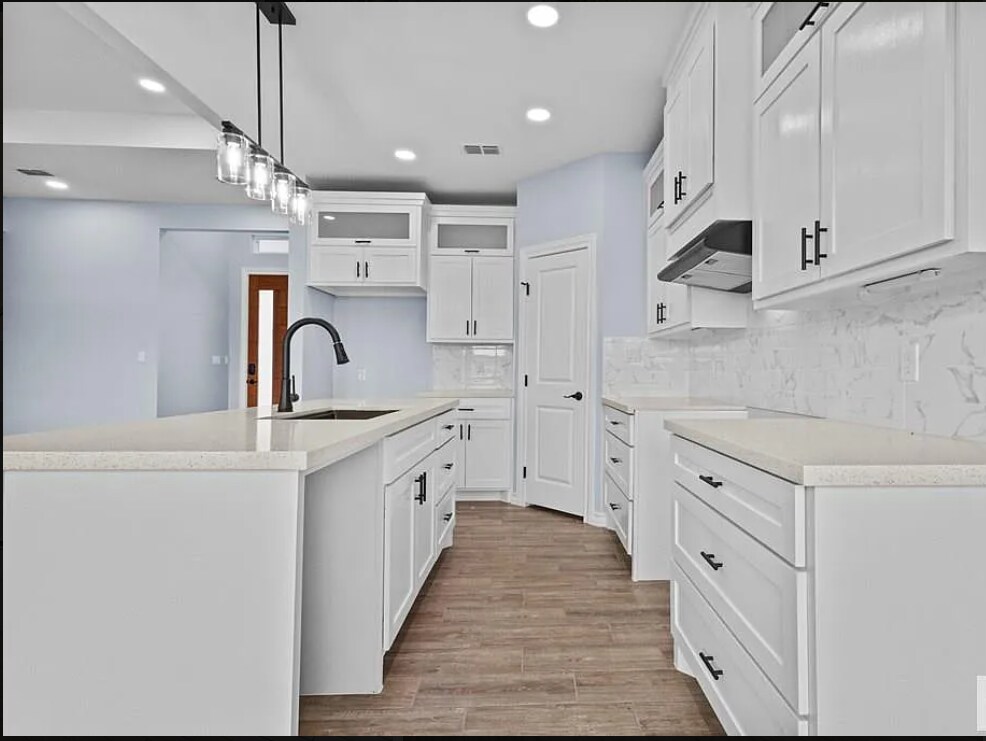 Building Photo - 304 Faith Dr