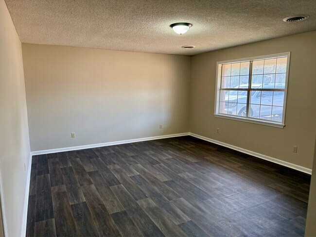 Foto del edificio - 2870 Walsh Rd