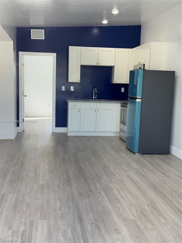 Primary Photo - 3 br, 2 bath House - 526 NW 6th Street A