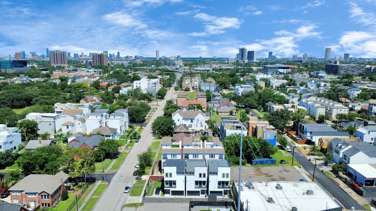 Building Photo - 1805 Blodgett St