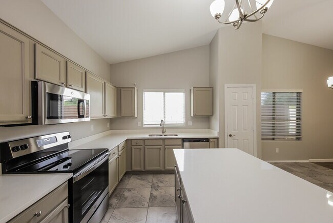 Building Photo - 2020 W Hasan Dr