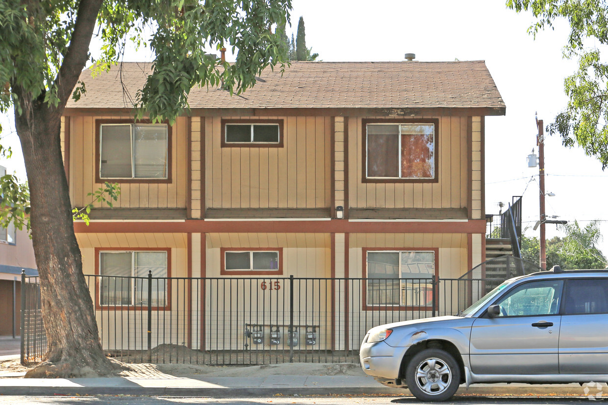 Building Photo - 615 S Santa Fe St