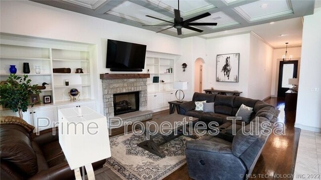 Foto del edificio - 12912 S 6th St