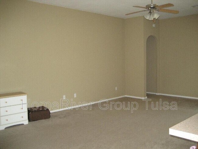 Foto del edificio - 9033 N 157th E Ave