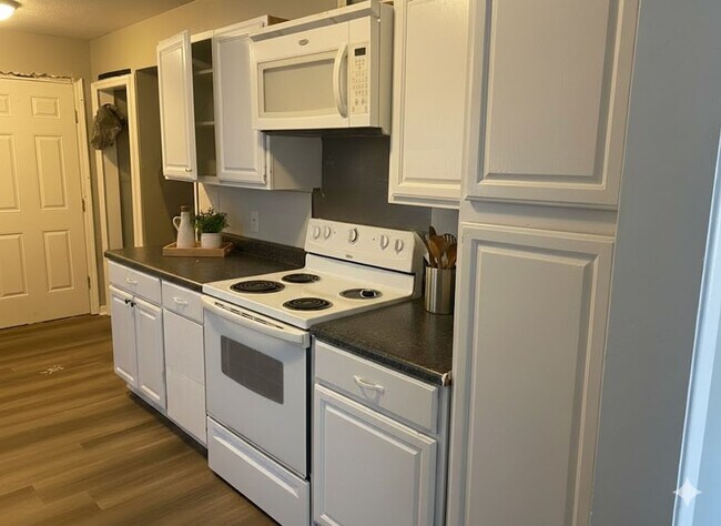 Foto del edificio - 329 Richmond Dr