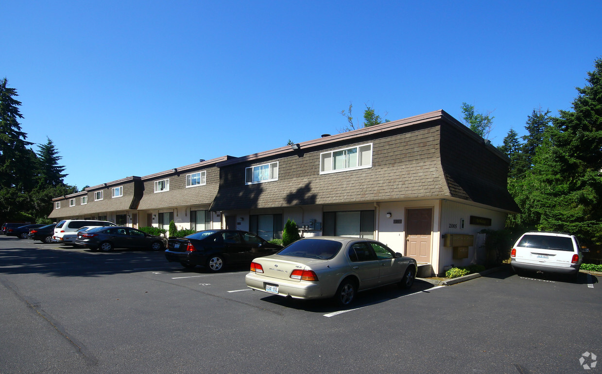 Foto del edificio - Woodlake Townhomes