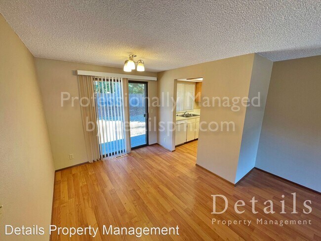 Building Photo - 3 br, 1.5 bath House - 19338 NE Crestwood Ct